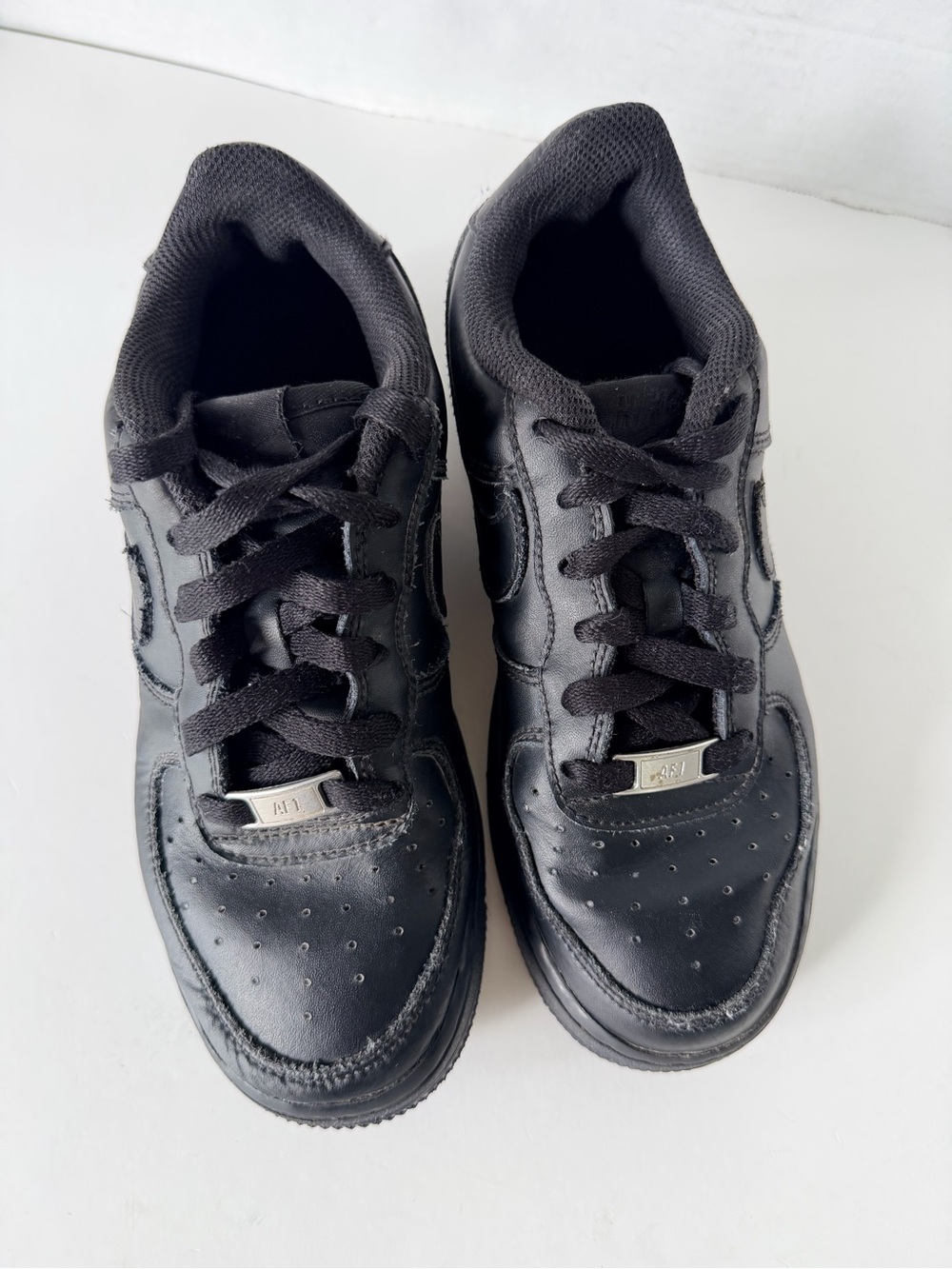 Nike Air Force 1 LE GS Triple Black Kids 4Y FV5951-001 Sneakers